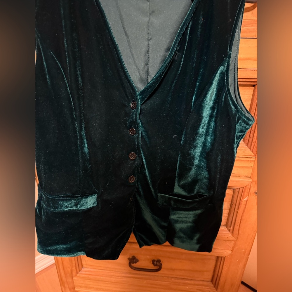 NWOT Emerald Green Velvet Women's Vest - Picture 4 of 7
